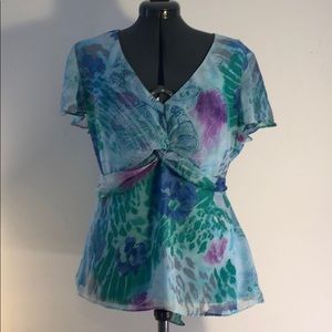 V-neck leopard print/paisley blouse